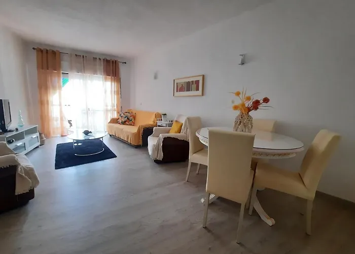 Appartement à 2 Chambres à Coucher